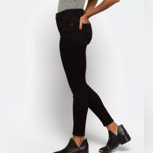 STS Blue Women's Black Skinny Jeans
